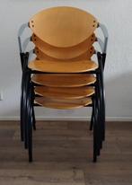 4 stuks Vepa stoelen, Metaal, Vier, Zo goed als nieuw, Ophalen
