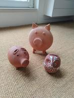 Aardewerken terracotta spaarvarkens en -uil, Verzamelen, Spaarpotten, Ophalen of Verzenden, Dier
