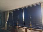 1, zwarte luxaflex ,brede lamellen, Huis en Inrichting, Stoffering | Gordijnen en Lamellen, Ophalen, Zo goed als nieuw, 150 tot 200 cm
