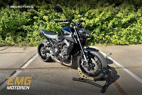 Yamaha MT 09 | Akrapovic | garantie | 15.582 km 1e eigenaar, Motoren, Motoren | Yamaha, Bedrijf, Naked bike, meer dan 35 kW, 3 cilinders