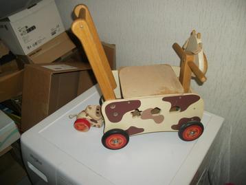 Loopwagen I'm Toy koe beschikbaar voor biedingen