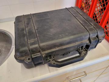 Pelican peli case beschikbaar voor biedingen