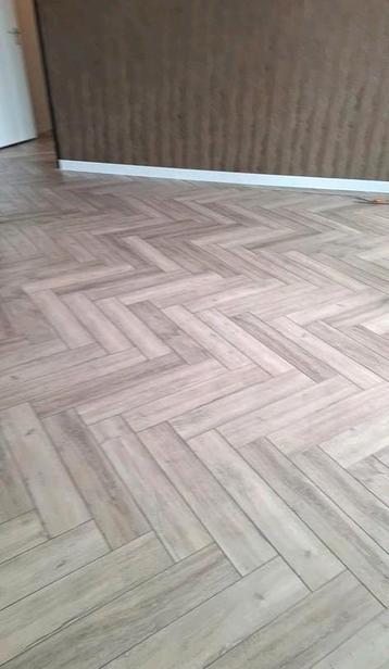 Visgraat vloer pvc beschikbaar voor biedingen