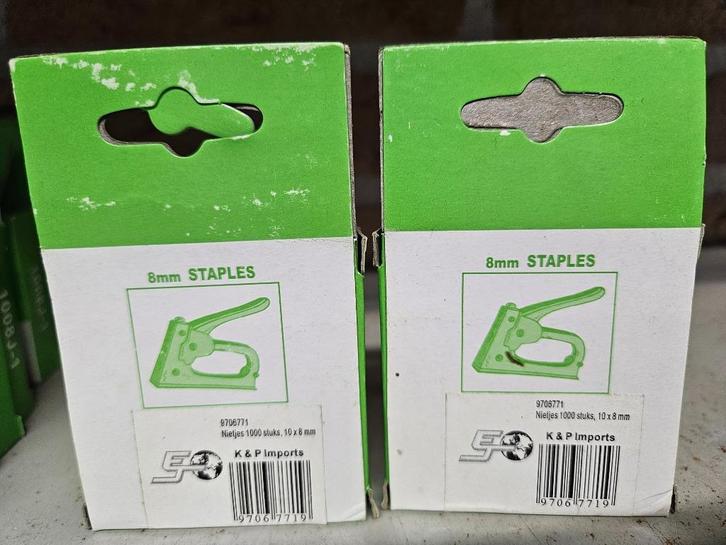 opruiming Nietjes 11000 stuks, 12x8 mm € 5,00, Auto diversen, Overige Auto diversen, Verzenden