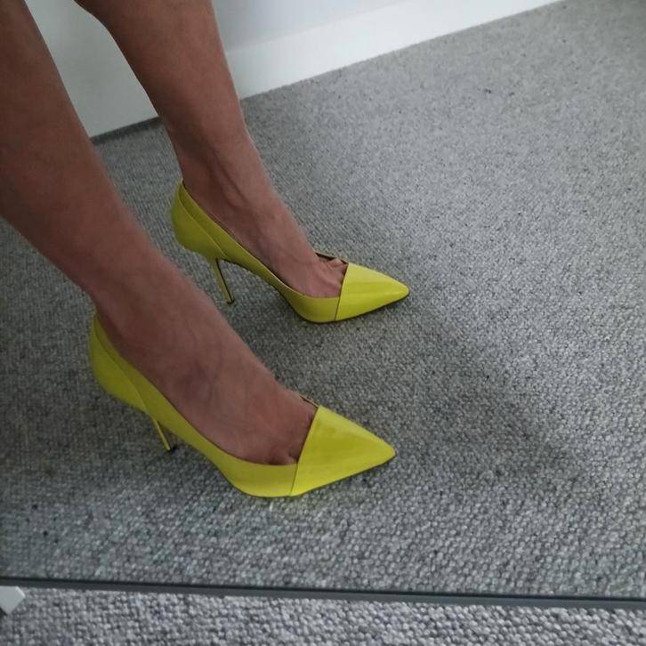 River Island leren hakken felgroen maat 41, Kleding | Dames, Schoenen, Gedragen, Pumps, Groen, Ophalen of Verzenden