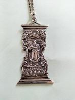 Antieke zilveren bijbel slot hanger., Antiek en Kunst, Antiek | Goud en Zilver, Verzenden