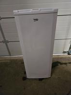 Beko vriezer met 6 vakken en ijsblokjeslade - A+, Gebruikt, Energieklasse A of zuiniger, Vrijstaand, Ophalen