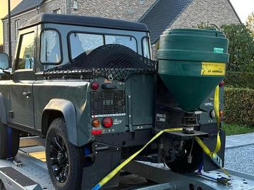 Delimbe strooier/voermolen – Alles functioneert Land Rover beschikbaar voor biedingen