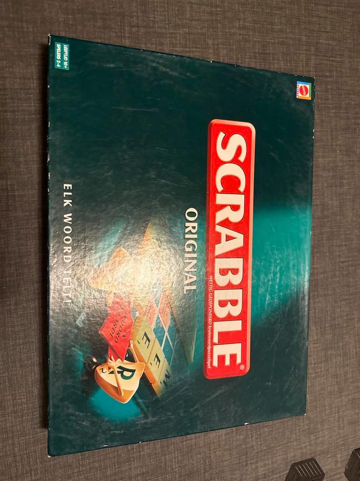 Scrabble spel - Woordspel klassieker, Hobby en Vrije tijd, Gezelschapsspellen | Bordspellen, Gebruikt, Een of twee spelers, Reisspel