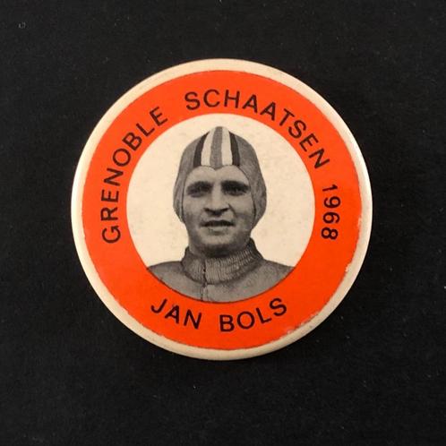 Button Grenoble 1968 Schaatsen Jan Bols, Verzamelen, Speldjes, Pins en Buttons, Gebruikt, Button, Sport, Ophalen of Verzenden