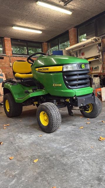 John Deere X300R zitmaaier amper gebruikt! beschikbaar voor biedingen
