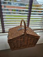 Picknickmand - 4 persoons, Hobby en Vrije tijd, Picknickmanden, Ophalen, Zo goed als nieuw