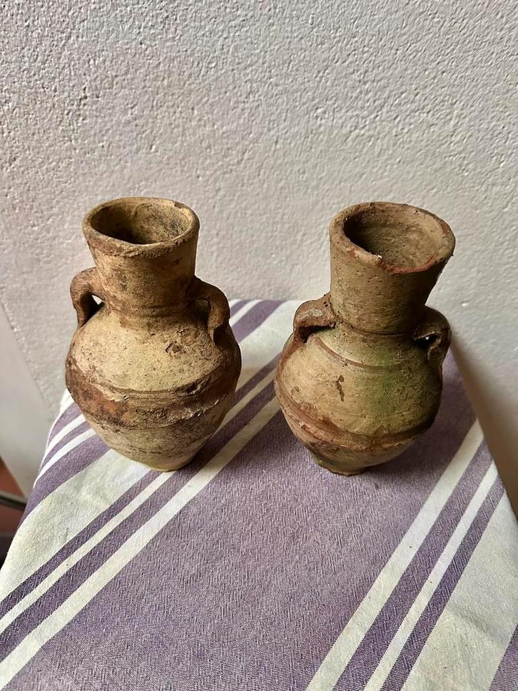 2 oude kleine amphora, Antiek en Kunst, Antiek | Keramiek en Aardewerk, Ophalen of Verzenden