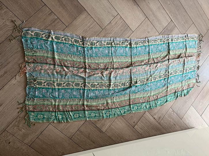 Vintage Sjaal met Patroon, Kleding | Dames, Mutsen, Sjaals en Handschoenen, Zo goed als nieuw, Sjaal, Ophalen of Verzenden