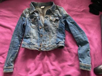 spijkerjasje mt 38 beschikbaar voor biedingen