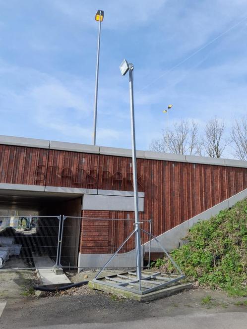 lichtmast, Doe-het-zelf en Verbouw, Bouwverlichting, Gebruikt, Lamp met armatuur, 200 tot 500 watt, Met statief, Ophalen