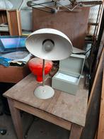Vintage Bureaulamp - Iconische Bauhaus Stijl, Gebruikt, Bauhaus, Ophalen of Verzenden, Metaal