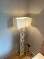 Eichholtz floor lamp newton antique brass, Huis en Inrichting, Lampen | Vloerlampen, Ophalen, Zo goed als nieuw