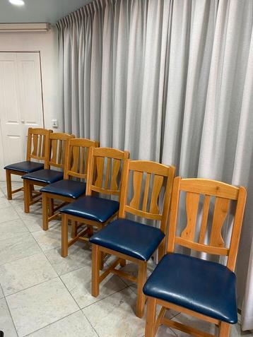6 eetkamerstoelen beschikbaar voor biedingen
