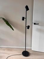 Ikea staande lamp nymane zwart, Huis en Inrichting, Lampen | Vloerlampen, Ophalen of Verzenden, Zo goed als nieuw, 150 tot 200 cm