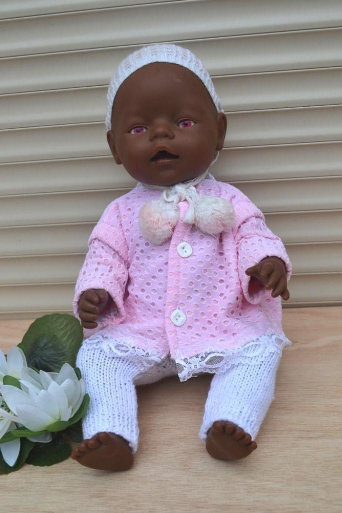 Mooie bruine Zapf baby born pop NR 8675, Verzamelen, Poppen, Zo goed als nieuw, Babypop, Ophalen of Verzenden