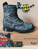 Dr. Martens 1460 Black + White, Boa Print Maat: 39 UK6, Kleding | Dames, Schoenen, Nieuw, Lage of Enkellaarzen, Grijs, Ophalen of Verzenden