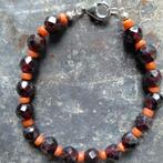 ANTIEK granaten 8 mm met bloedkoraal 3 mm,zilver slotje al, Verzenden, Zilver, Ketting