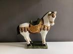 Keramisch paard in Tang stijl 26 cm, Antiek en Kunst, Ophalen of Verzenden