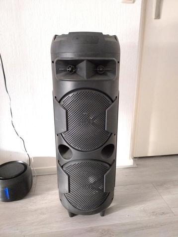 Boombox bluetooth speaker  beschikbaar voor biedingen