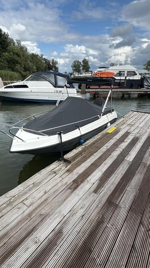 Amigo 475 Console boot, Watersport en Boten, Vis- en Consoleboten, Zo goed als nieuw, 3 tot 6 meter, Benzine, Buitenboordmotor