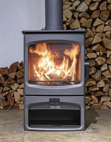 Topper nieuwe Engelse Charnwood Aire 7 met Houtdepot beschikbaar voor biedingen