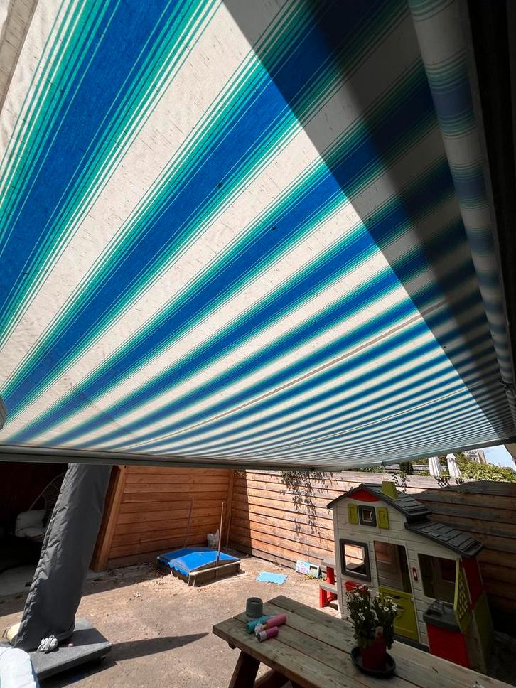 Elektrische Knikarmscherm - zonnescherm - Goede staat, Tuin en Terras, Zonneschermen, Gebruikt, Knikarmscherm, 150 tot 300 cm