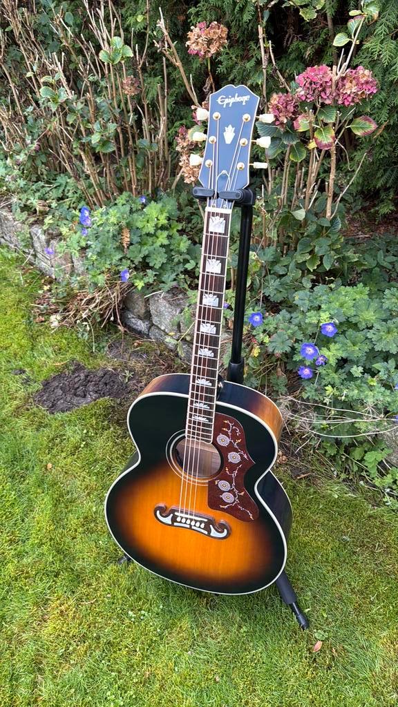 Epiphone J-200 ibg. Inspired by gibson., Muziek en Instrumenten, Snaarinstrumenten | Gitaren | Akoestisch, Zo goed als nieuw, Western- of Steelstringgitaar