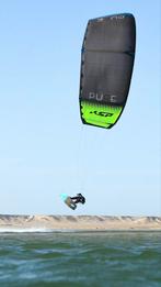 KSP PURE 2024 Kites - 7m (Nieuw) & 10m (Zo goed als nieuw), Watersport en Boten, Kitesurfen, Bar, 10 m², Ophalen of Verzenden