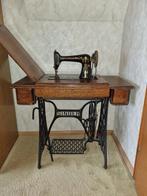 Zeldzame Singer trapnaaimachine inlcusief tafel, Ophalen