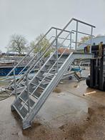 Stalen trap met bordes gegalv. Hoog 1,85 mtr. Nob178