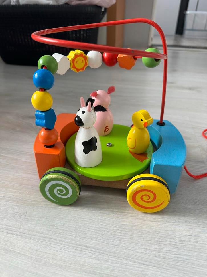 Houten Speelgoed Auto met Dieren en Kralen, Kinderen en Baby's, Speelgoed | Babyspeelgoed, Zo goed als nieuw, Auto, Met wieltjes