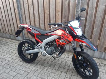 APRILIA SX 50  Accelaration Red 04-2018  NIEUWSTAAT beschikbaar voor biedingen