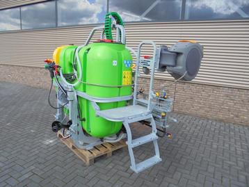 Veldspuit 800 liter beschikbaar voor biedingen