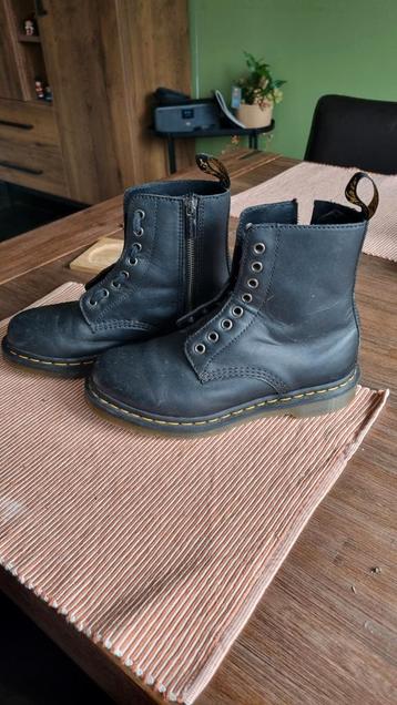 Dr Martens Pascal front zip maat 39 als nieuw beschikbaar voor biedingen