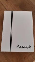 Postzegelalbum wit gevuld met postzegels |  WD-019/9, Nederland en Buitenland, Ophalen of Verzenden