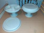 Tupperware vintage serveer/vakken/party schaal op voet creme, Huis en Inrichting, Keuken | Tupperware, Ophalen of Verzenden, Schaal