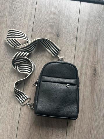 Zwarte Schoudertas met Streep beschikbaar voor biedingen