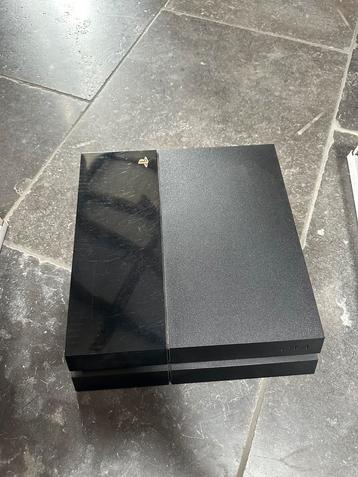 Playstation 4 - 1TB - 3 controllers - 7 games beschikbaar voor biedingen