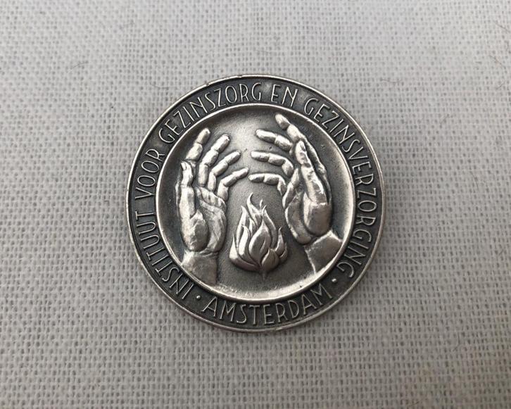 Speld - Gezinszorg /gezinsverzorging - Amsterdam, Verzamelen, Speldjes, Pins en Buttons, Speldje of Pin, Overige onderwerpen, Ophalen of Verzenden