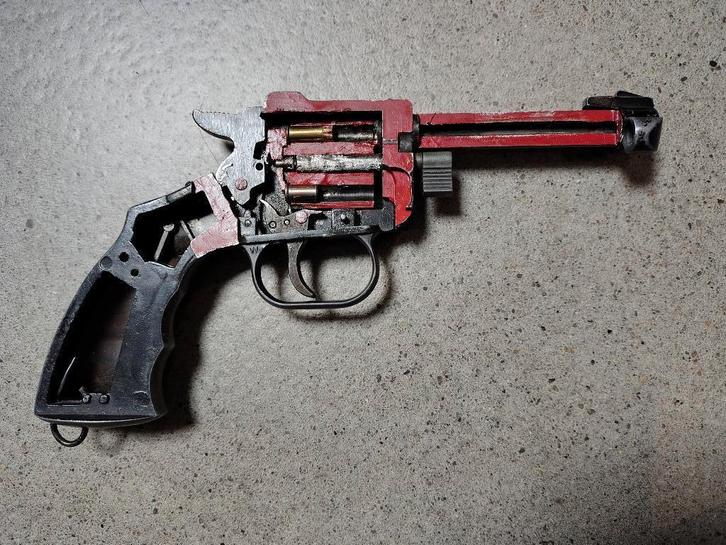 Revolver opengewerkt, Verzamelen, Overige Verzamelen, Gebruikt, Ophalen of Verzenden