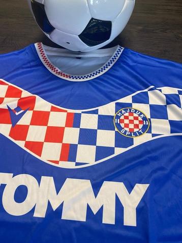 Klassiekevoetbalshirts nieuw ! beschikbaar voor biedingen