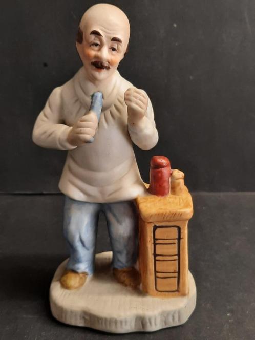 Oma en opa op de bank en Zanger of kapper, Verzamelen, Beelden en Beeldjes, Gebruikt, Mens, Ophalen of Verzenden