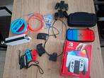 Zeer complete Nintendo Switch Oled met 2 spellen, Met games, Zo goed als nieuw, Met 3 controllers of meer, Switch OLED