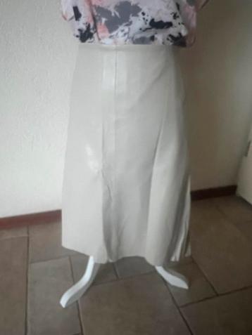 Mooie rok van MS Mode beschikbaar voor biedingen